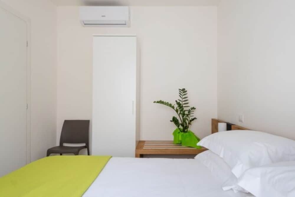 Deluxe Apartment, 1 Double Bed, Hot Tub