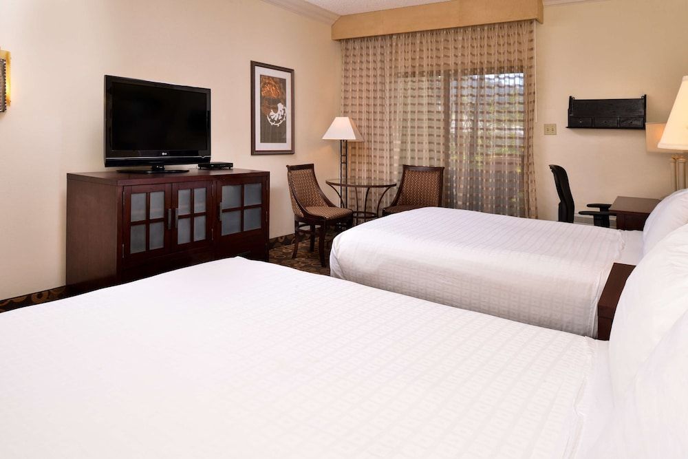 Best Western Corte Madera Inn Standard Room, 2 Double Beds, Accessible, Bathtub