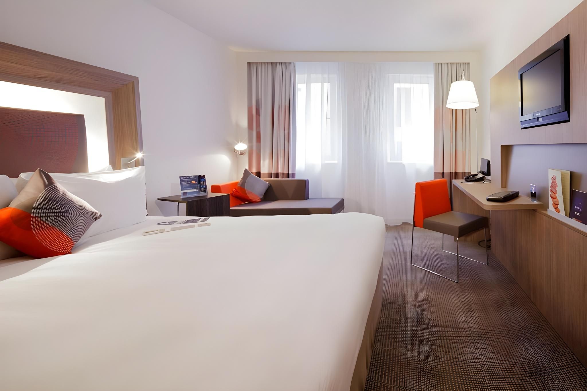 Novotel Paris Les Halles Superior Room with Single Sofa Bed