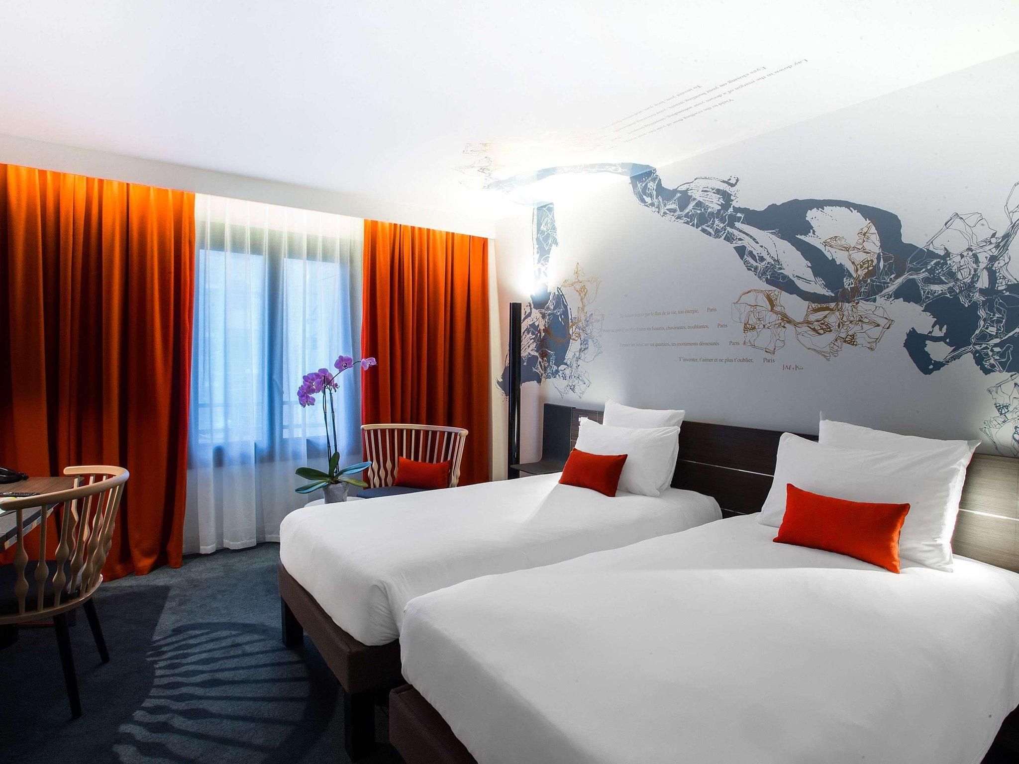 Executive Room with twin beds