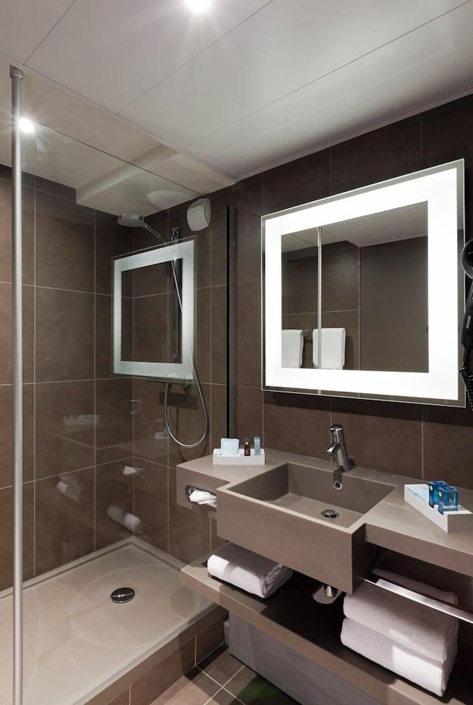 Novotel Paris Les Halles Superior Room, 1 Double Bed with Sofa bed 6