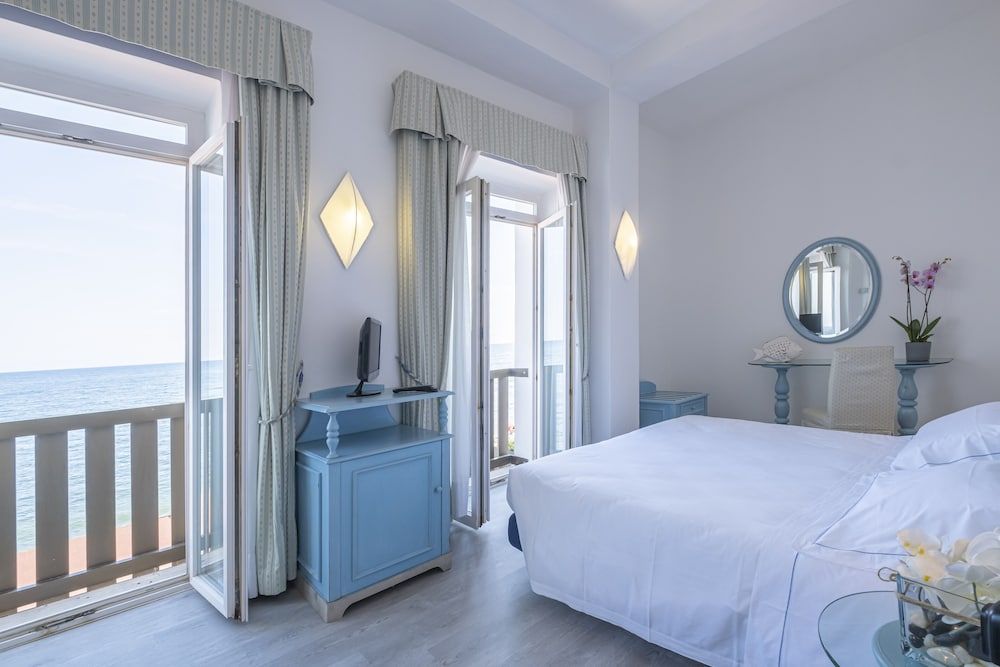 Double Room Single Use, Sea View