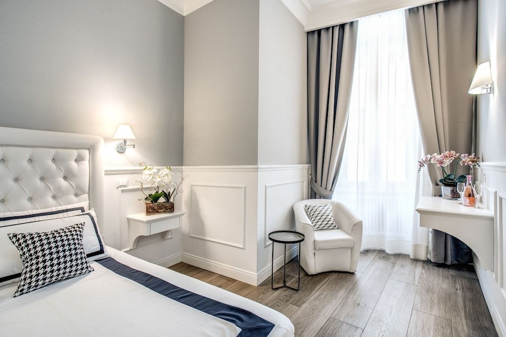 undefined Piazza di Spagna Just for us 10