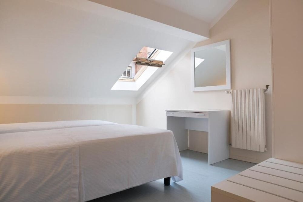 Hotel Tourist Triple Room 5