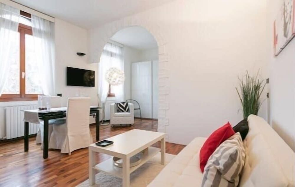 Optimus Host Cermenate Apartment Apartment 10