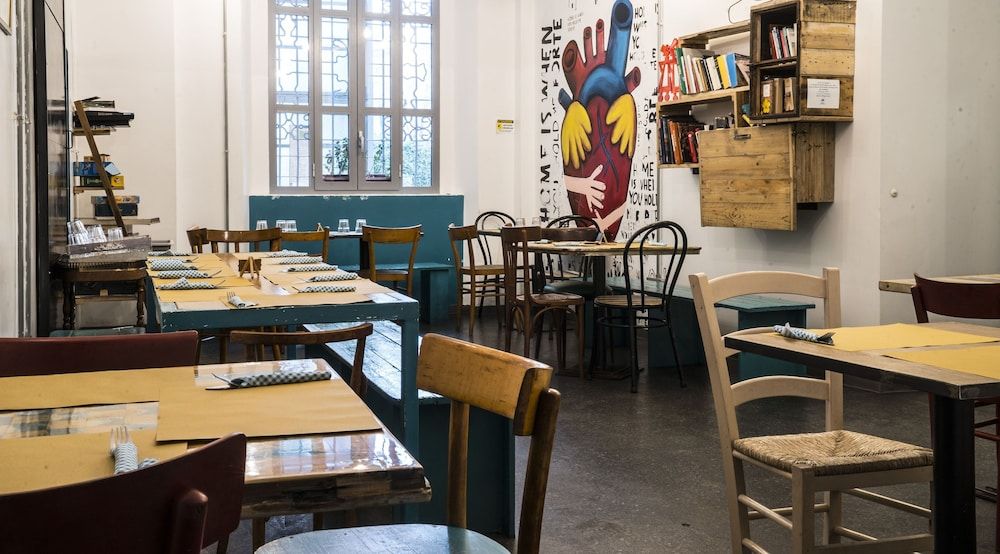 undefined Madama Hostel & Bistrot 10