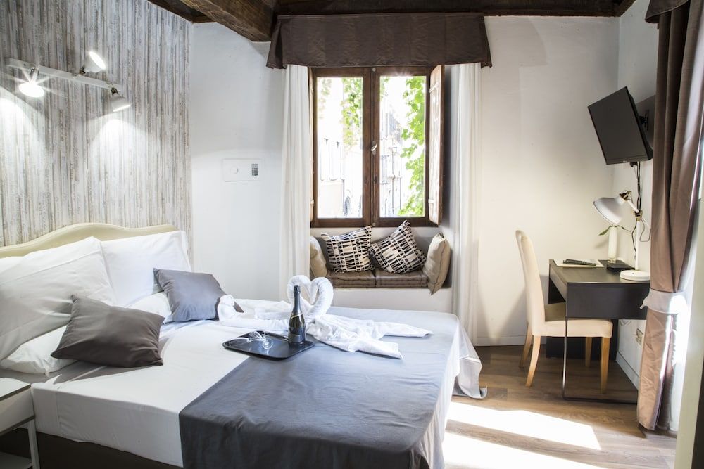 undefined Do-Do Navona Suites 3