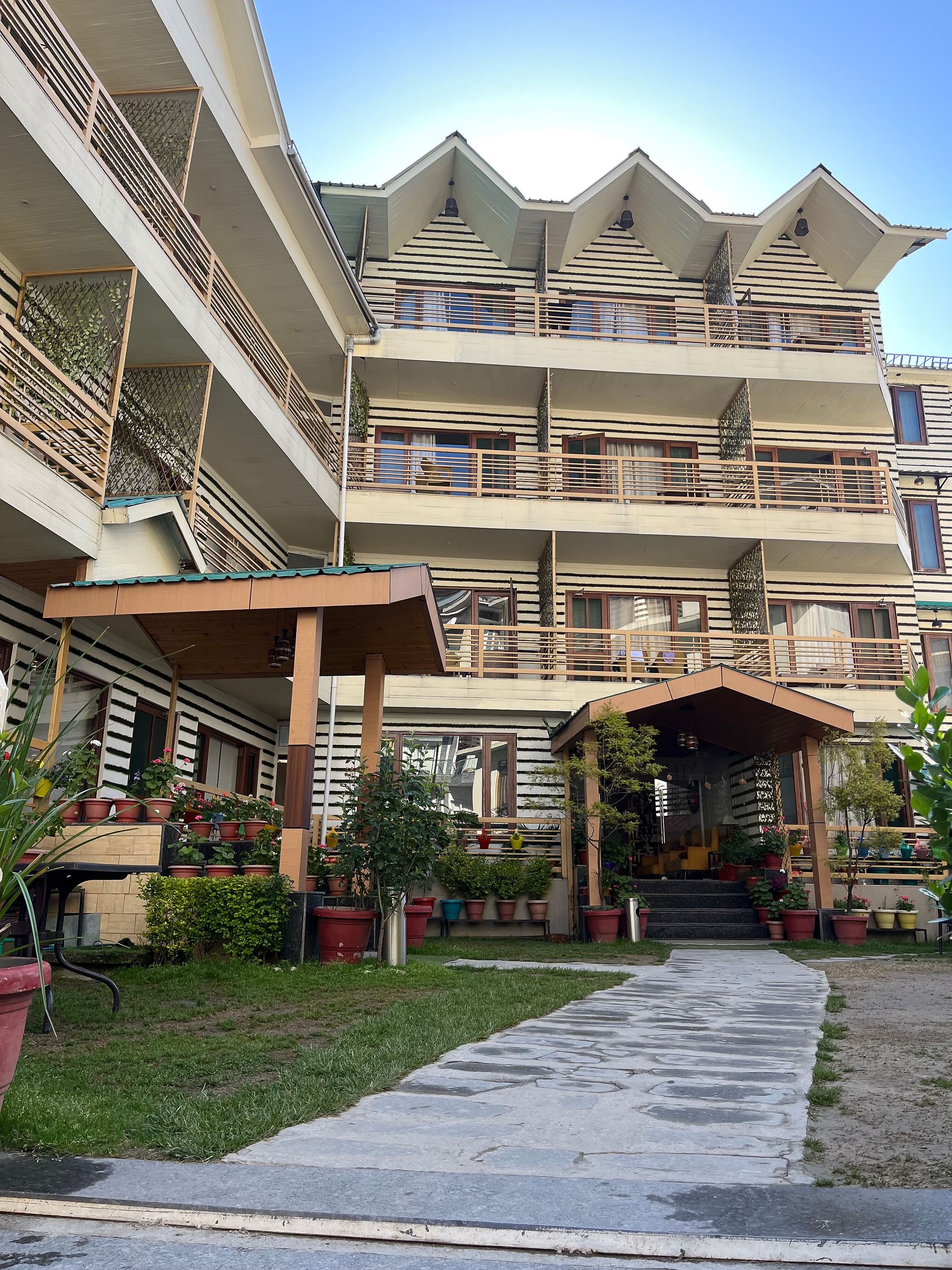 Zip By Spree Hotels Avishi Greens