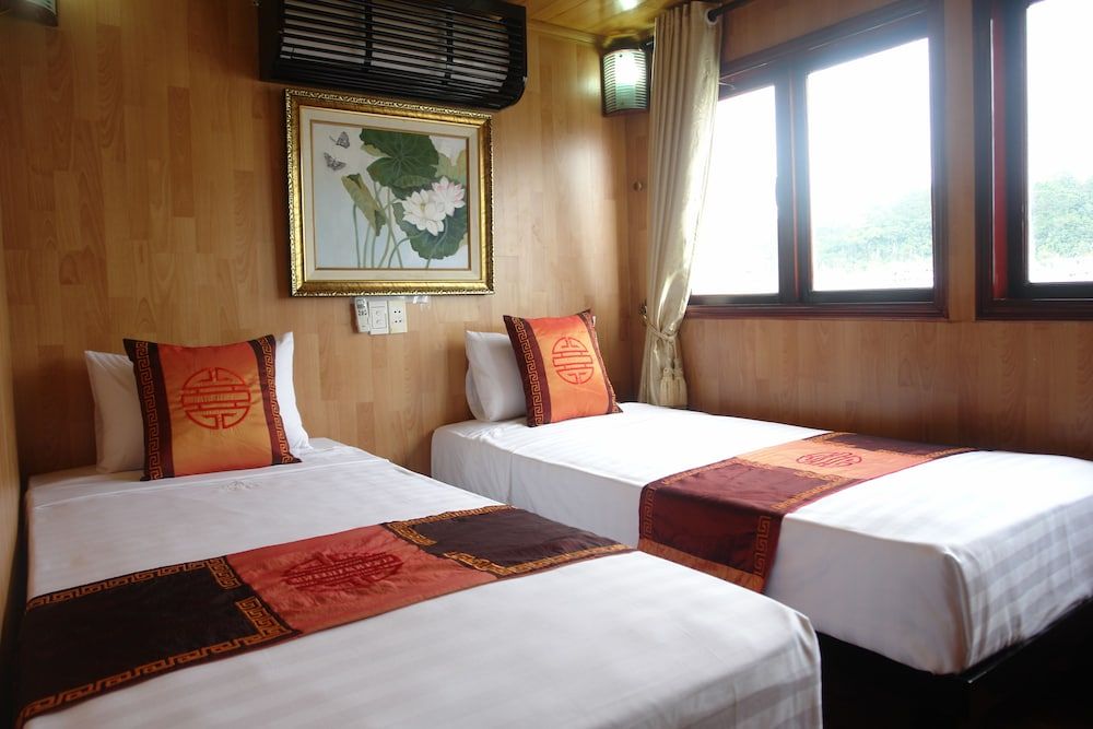 undefined Annam Junk 8