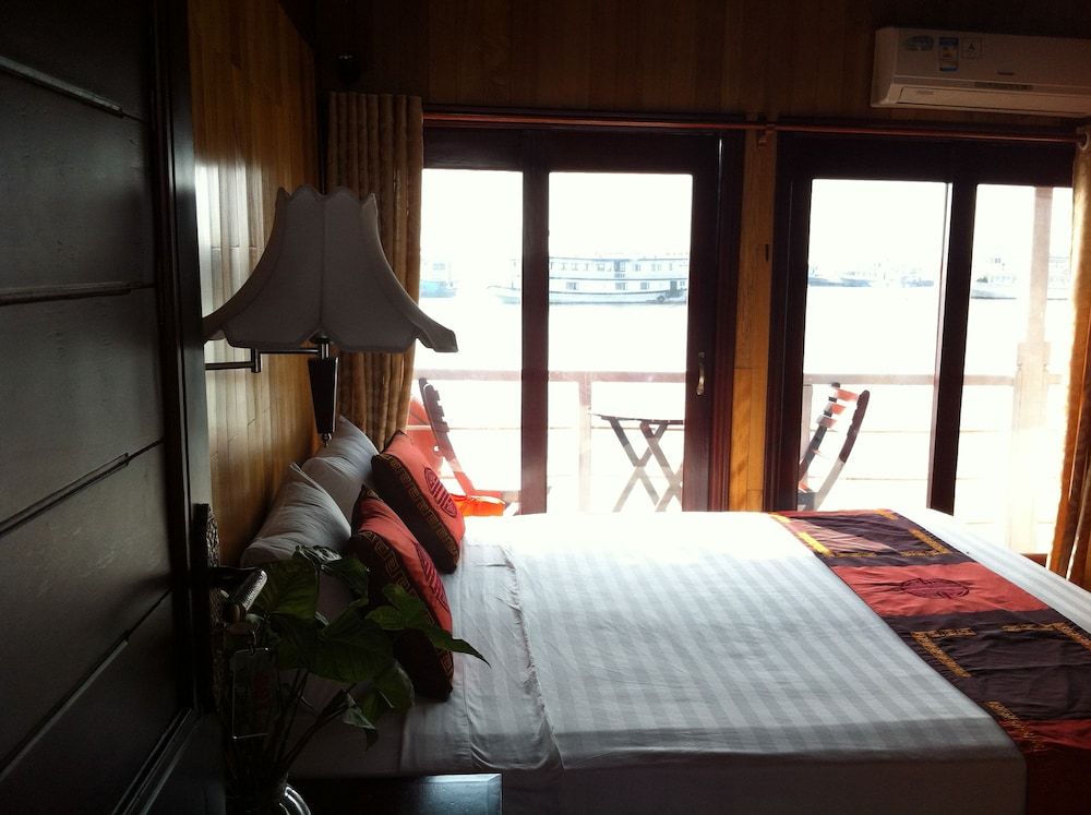 undefined Annam Junk 9