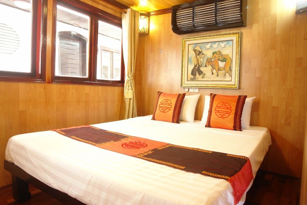 undefined Annam Junk 7