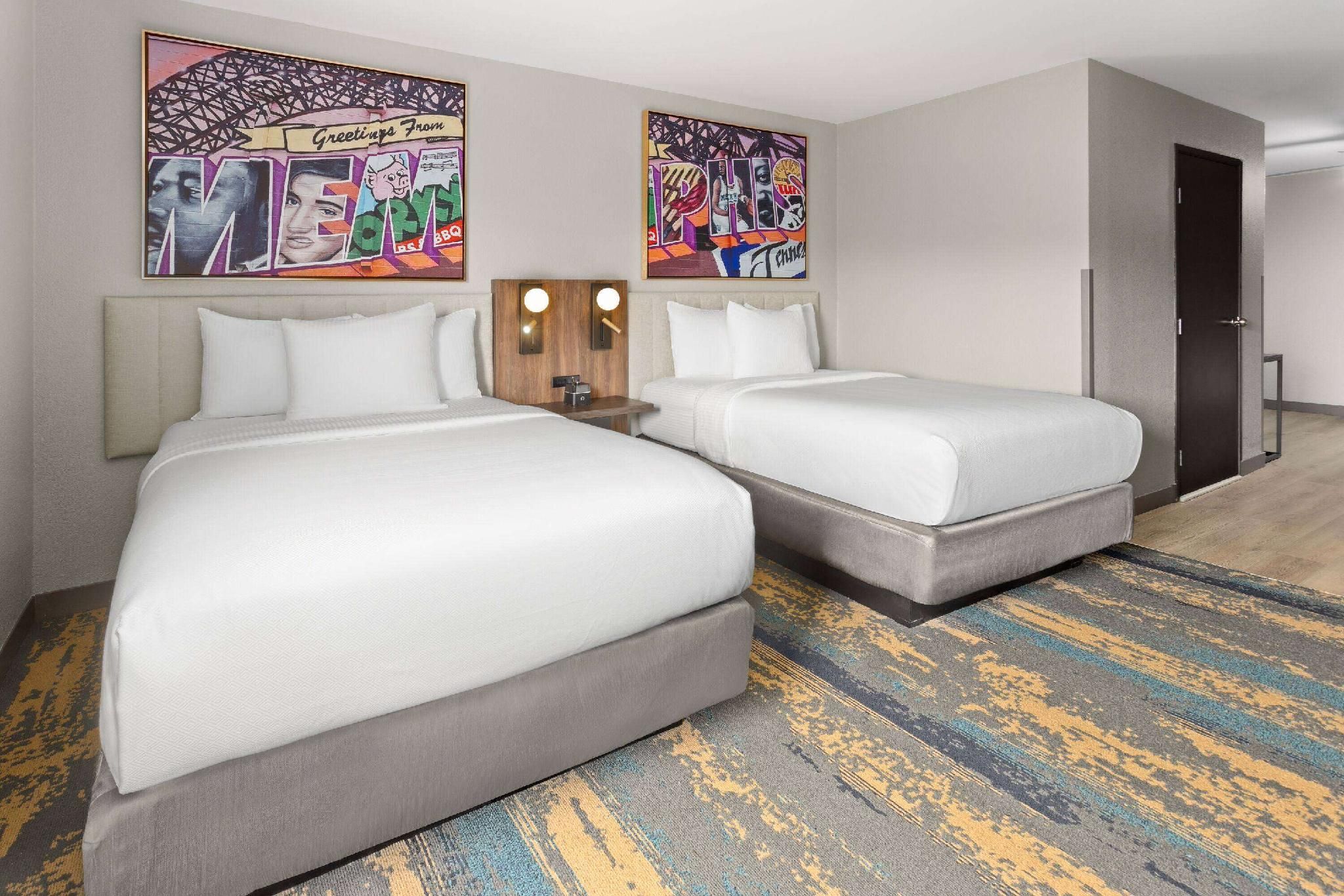 2 Full Beds, Deluxe Room, Kitchen, Sofa Bed, Shower, Non-Smoking