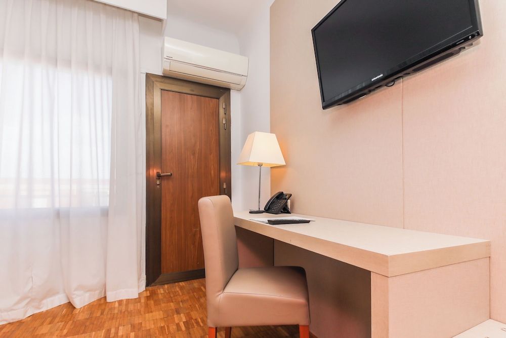 Hotel Lauria Standard Double Room, 1 Double Bed 2