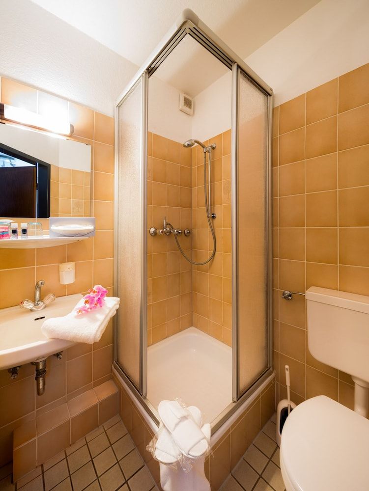 Economy Single Room