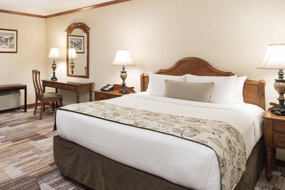 undefined Charltons Banff 7