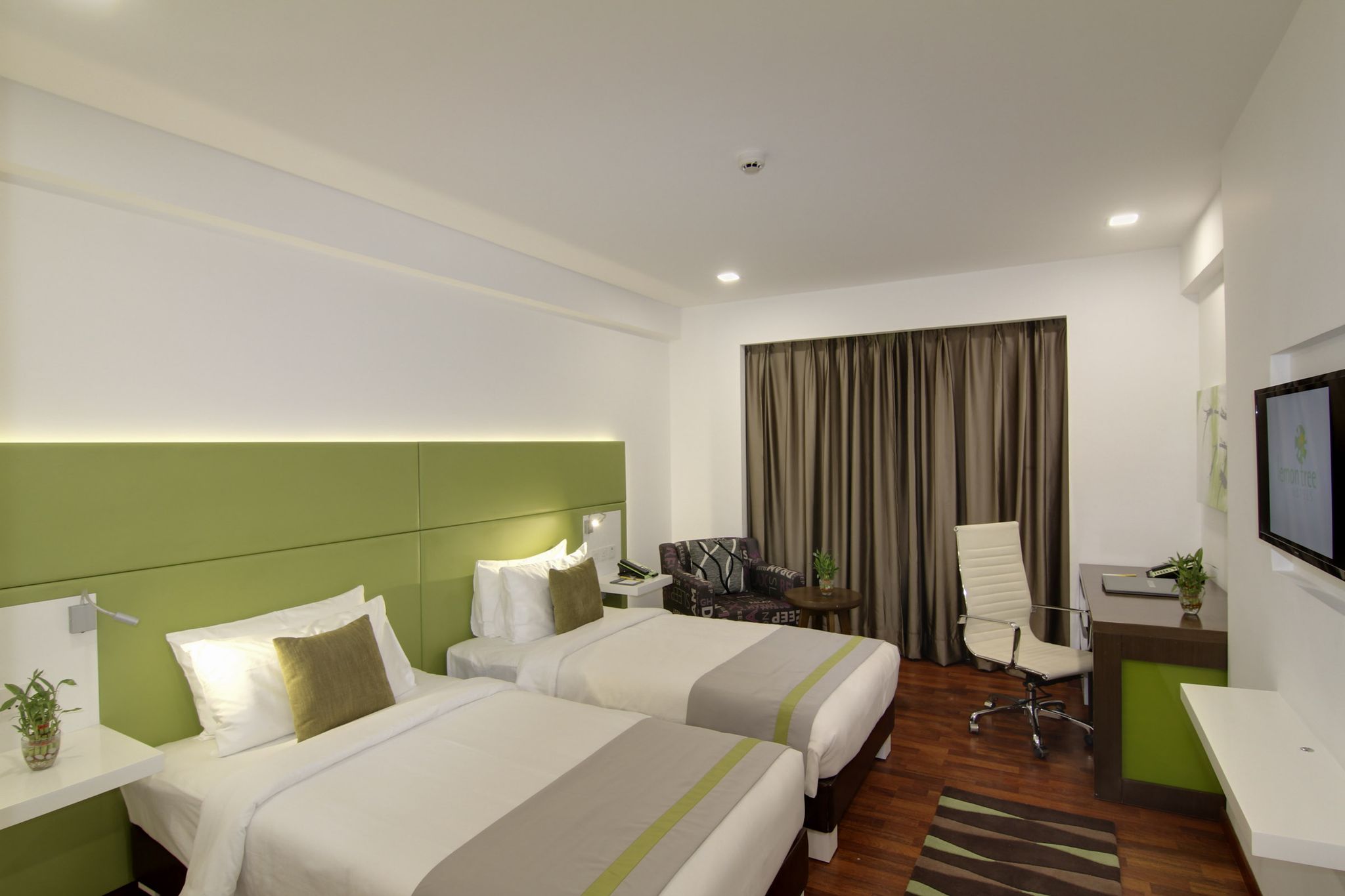 Lemon Tree Hotel, Banjara Hills, Hyderabad Superior King Room 3