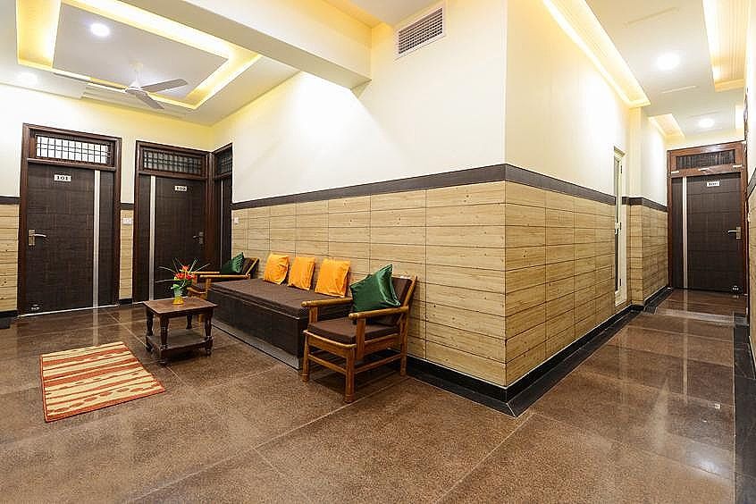 undefined OYO 24723 Hotel Atul Palace 5