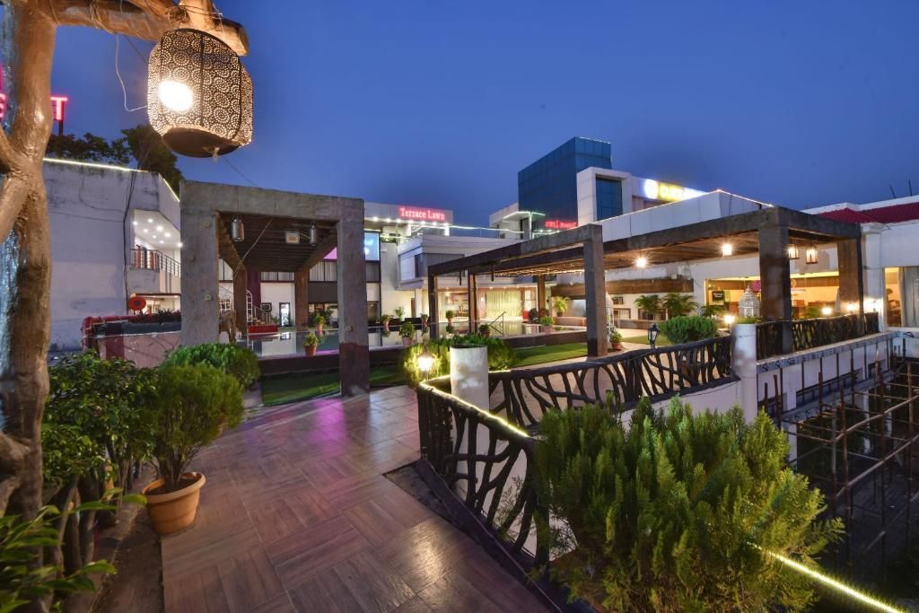 undefined Sparsh Hotel and Resort 10