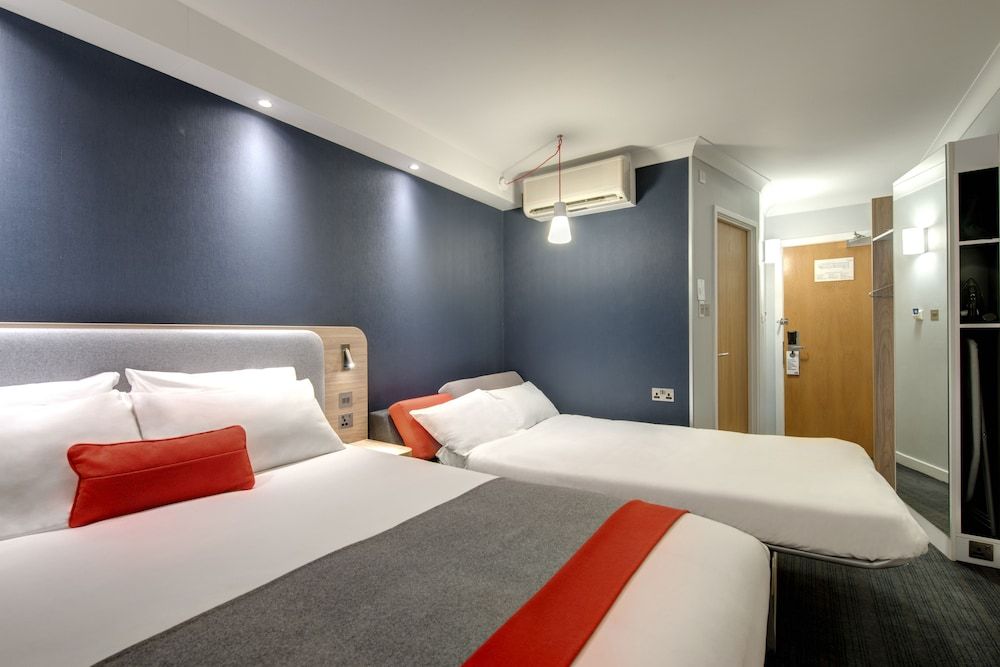 Holiday Inn Express Bath by IHG