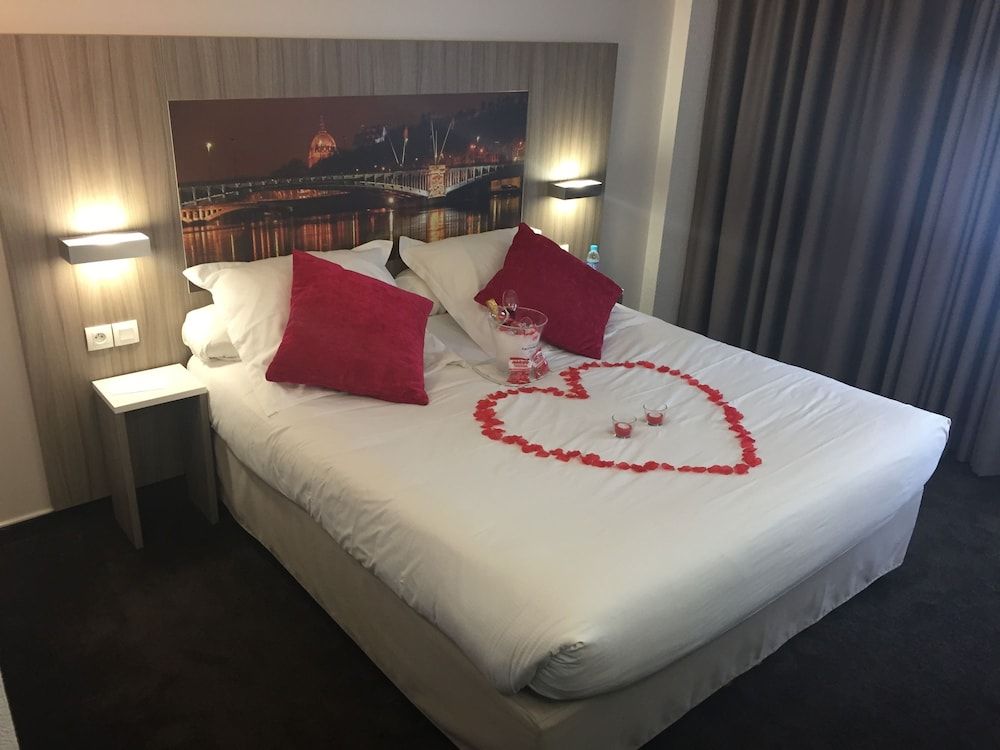 Comfort Room, Double Bed