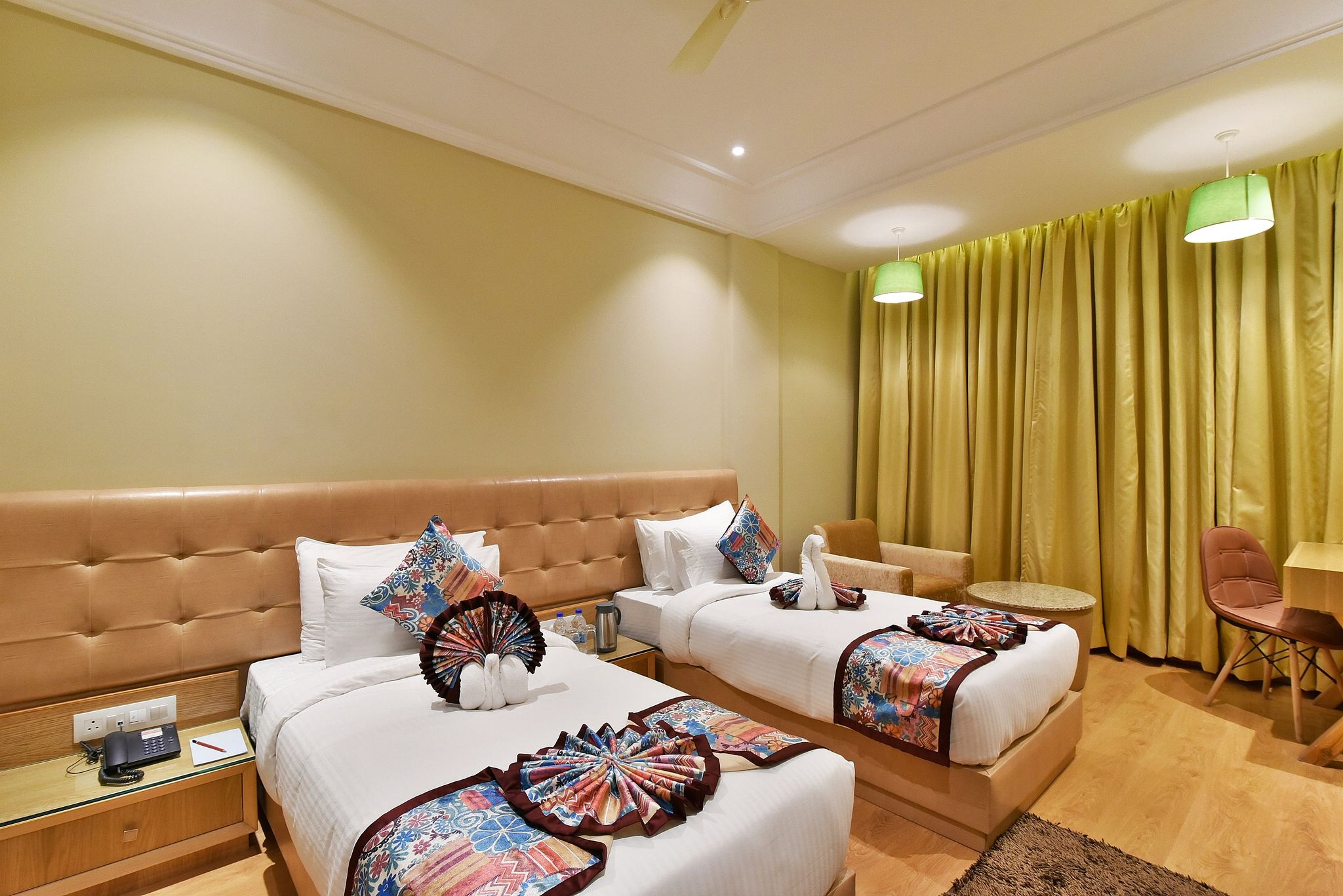 Hotel DNR Pride Premium King room 8