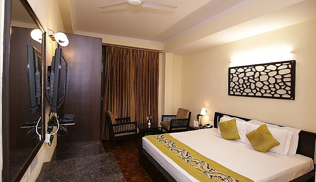 De Vivendi Resorts (35000 Sq.ft Open Lawn with BBQ) Deluxe Room with Scenic View 3