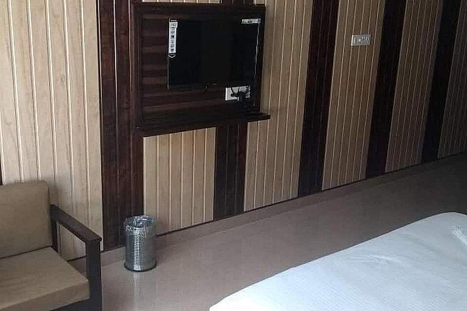 Hotel Trance Ganga Deluxe Room 8