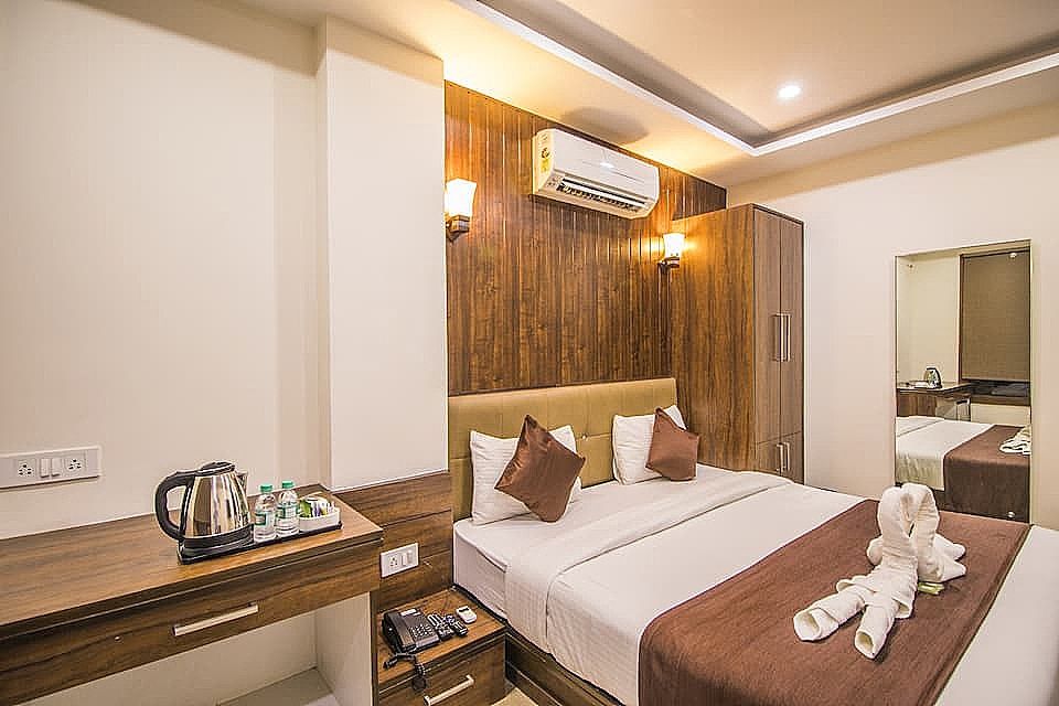 Hotel Trance Ganga Deluxe Room 4