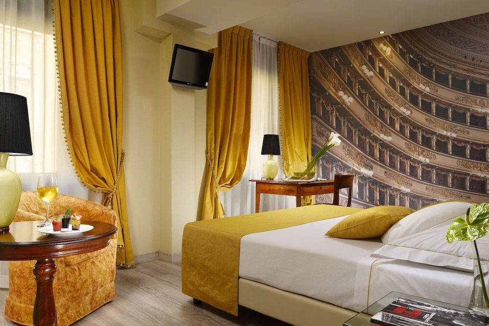 undefined Hotel Pierre Milano