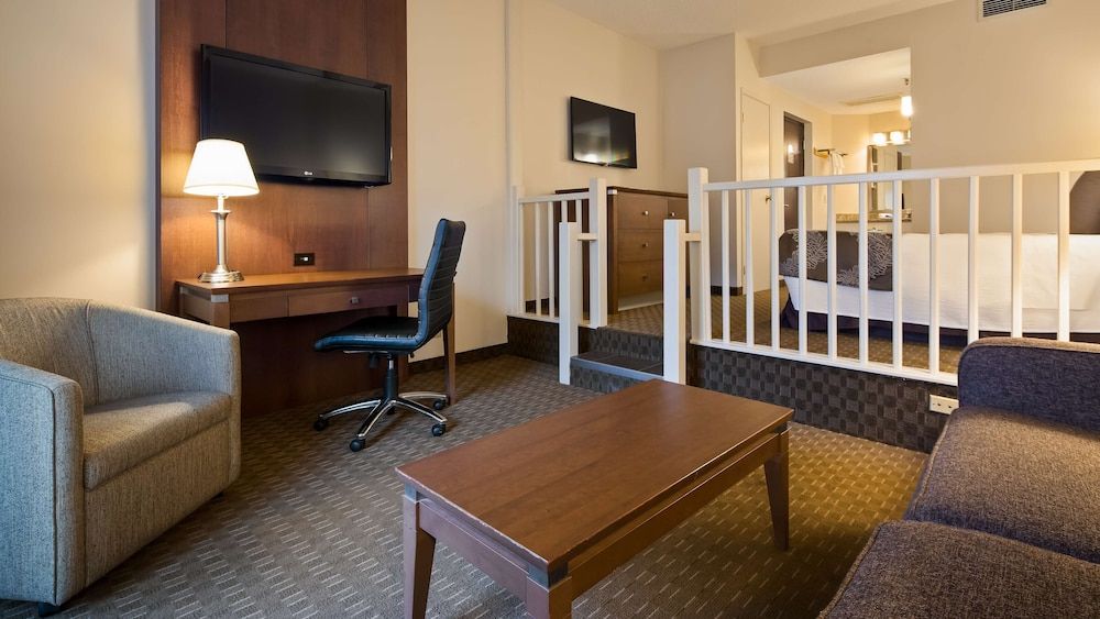 undefined Best Western Plus Lamplighter Inn & Conference Centre 10