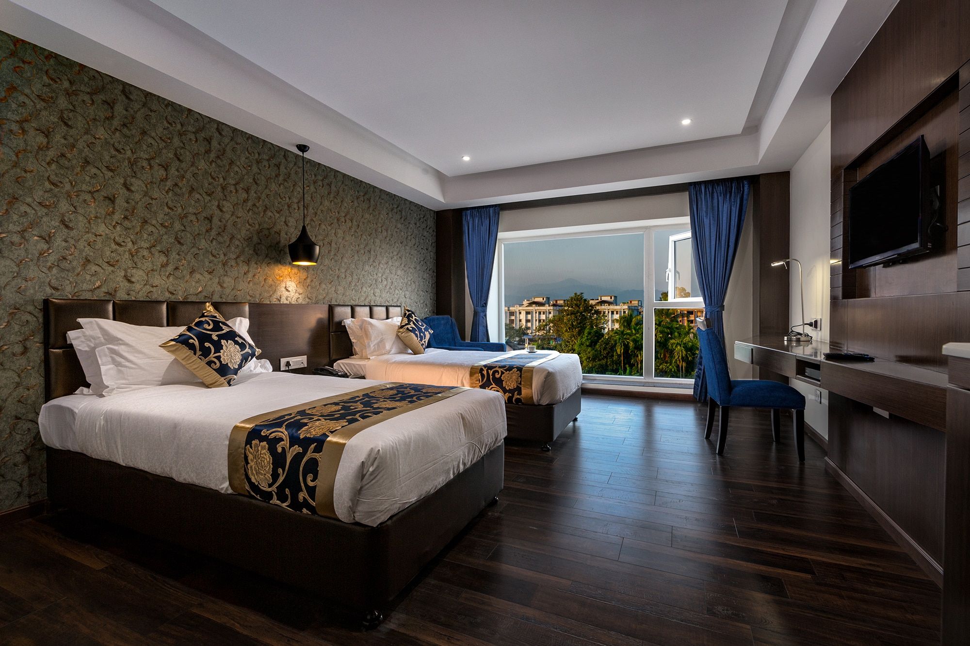 Hotel Saffron Crest Executive Room 3