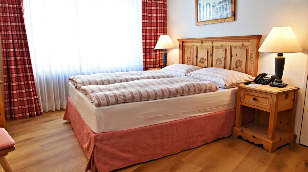 Crystal Hotel Classic Double Room 2