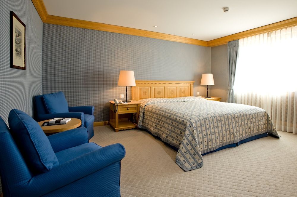 undefined Crystal Hotel 10