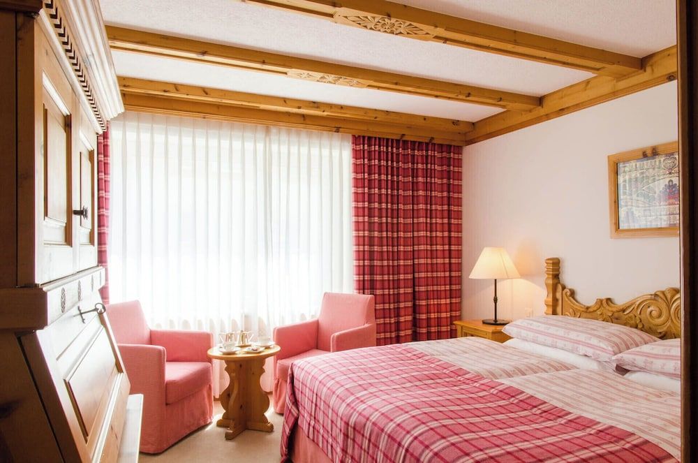 Crystal Hotel Classic Double Room