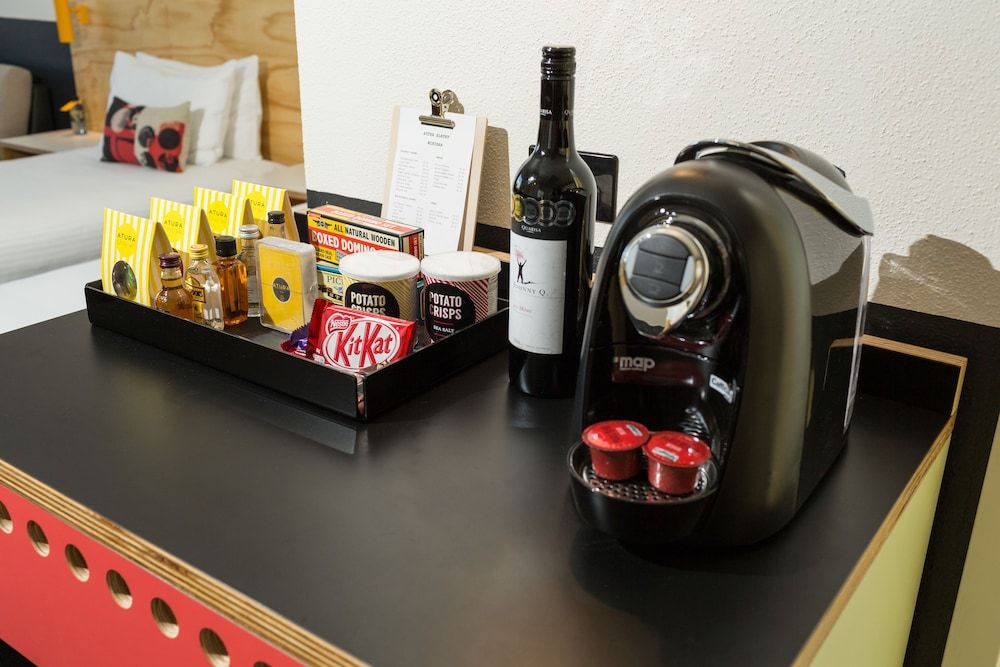 Atura Albury Deluxe Room 6