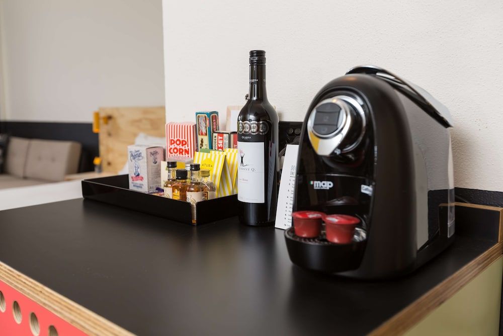 Atura Albury Deluxe Room 7