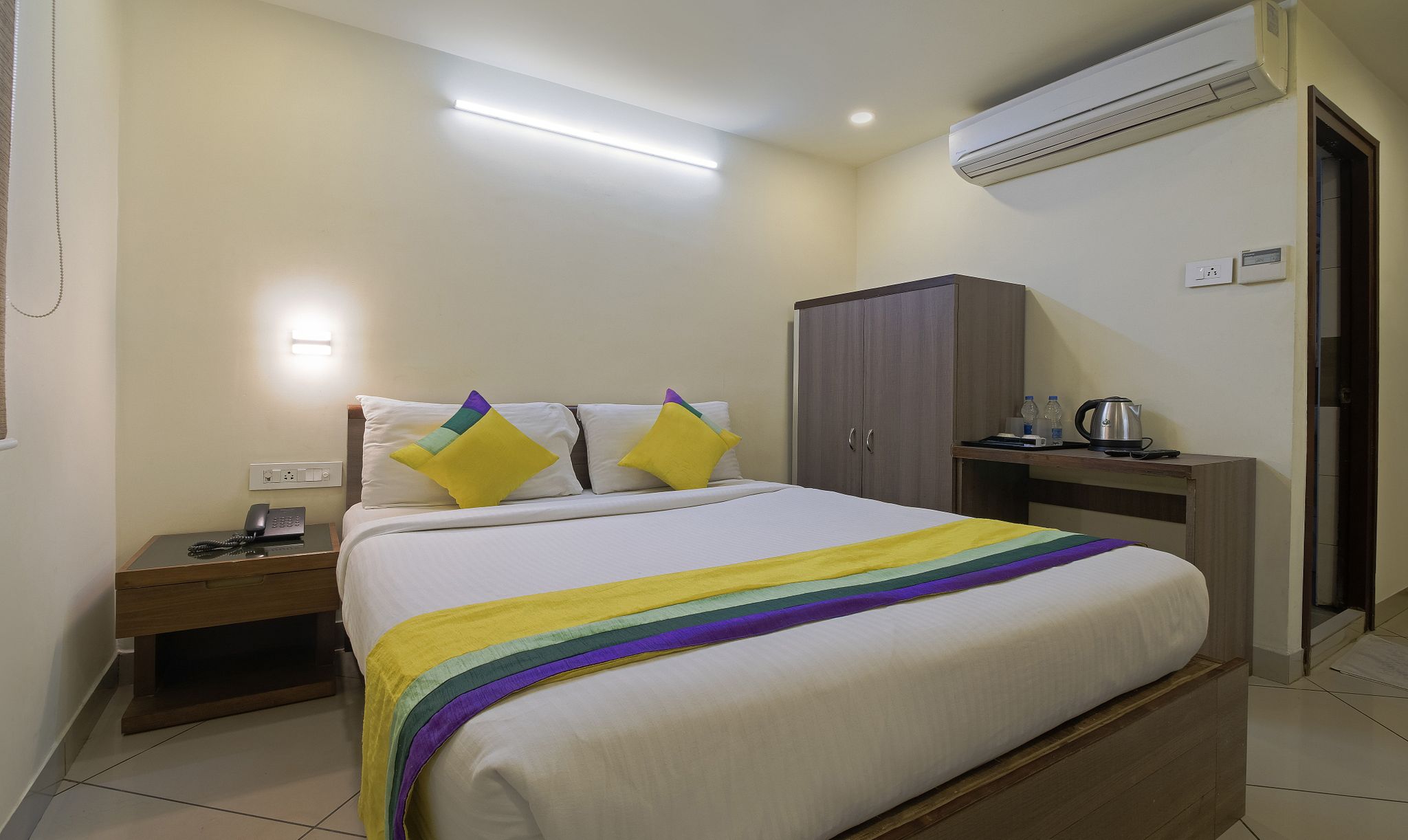 Itsy Hotels N Square Standard Double Room 3