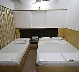 3 Bedded Deluxe AC Room