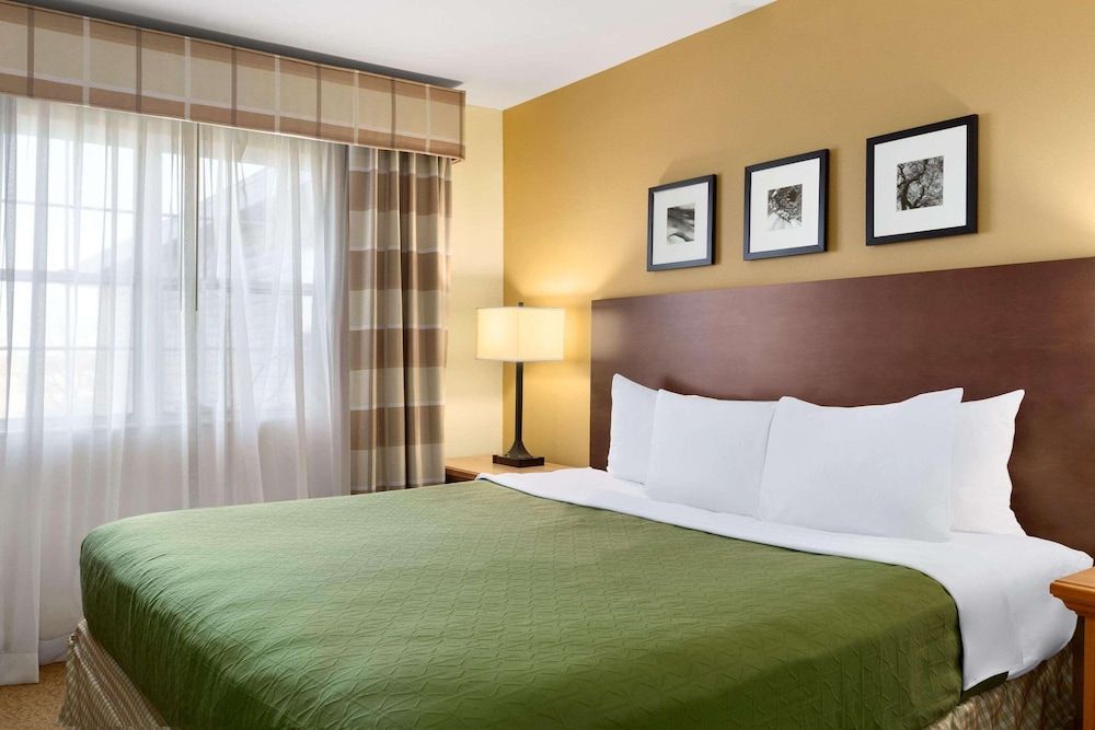 Studio Suite, 1 King Bed, Non Smoking, Jetted Tub