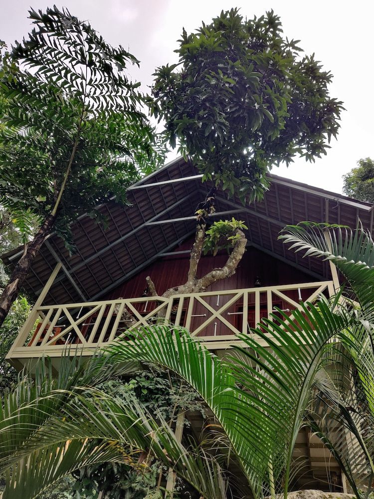 undefined Woodrose Resort 8