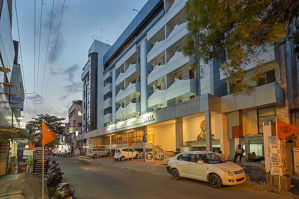undefined Zip by Spree Hotels Mangala International 9