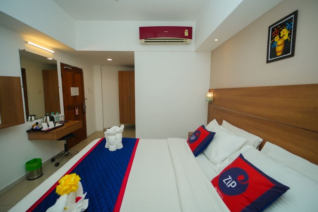 Zip by Spree Hotels Mangala International Executive Room 6