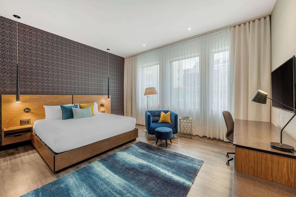 Superior Room, 1 King Bed, Non Smoking