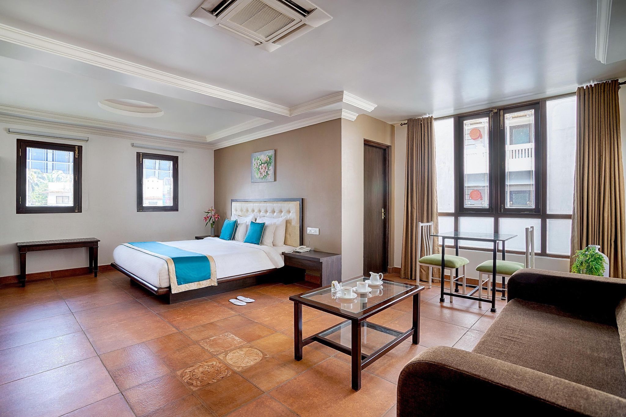 Studio with Kitchenette in Annex Building