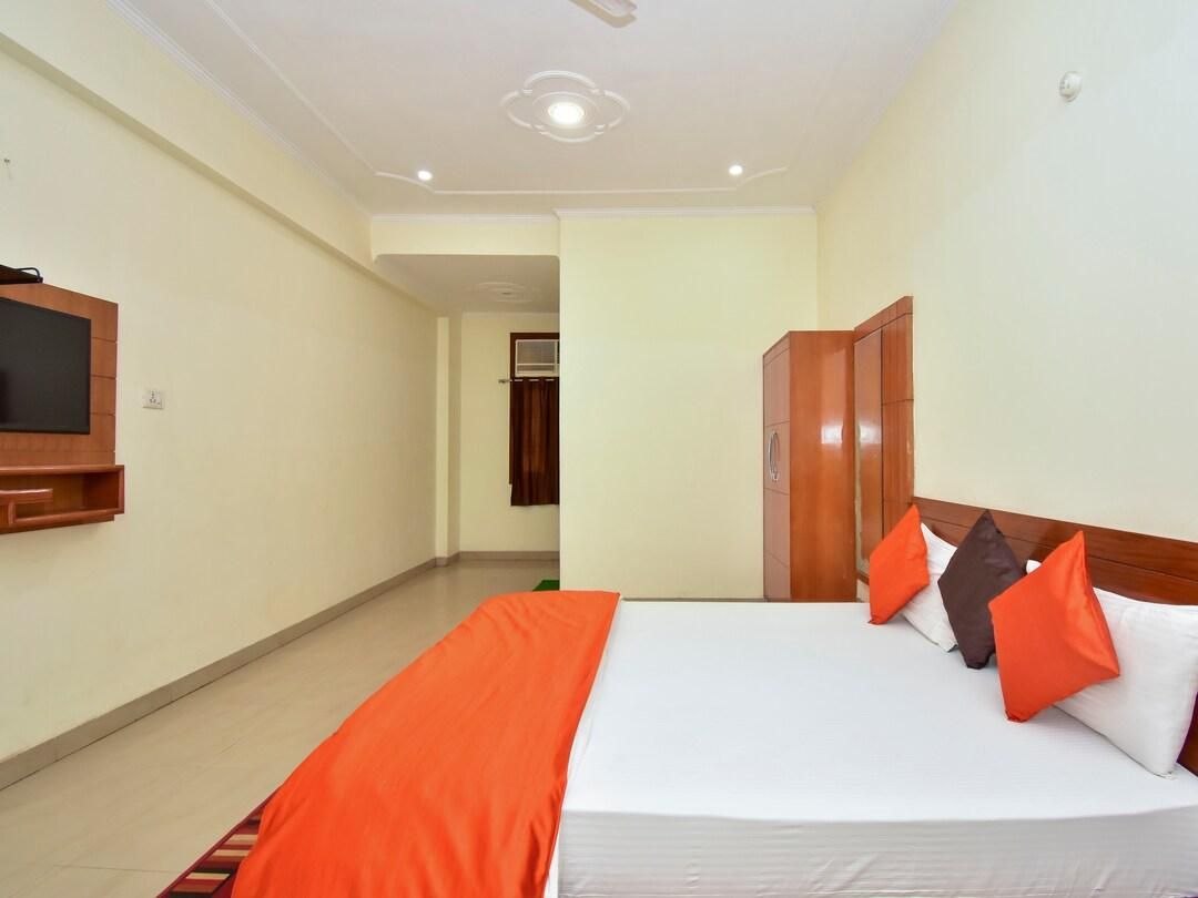 Hotel Vrindavan Garden