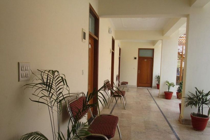 undefined Hotel Vrindavan Garden 4