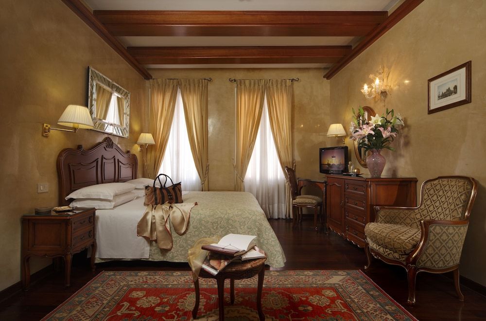 undefined Hotel Bisanzio 2
