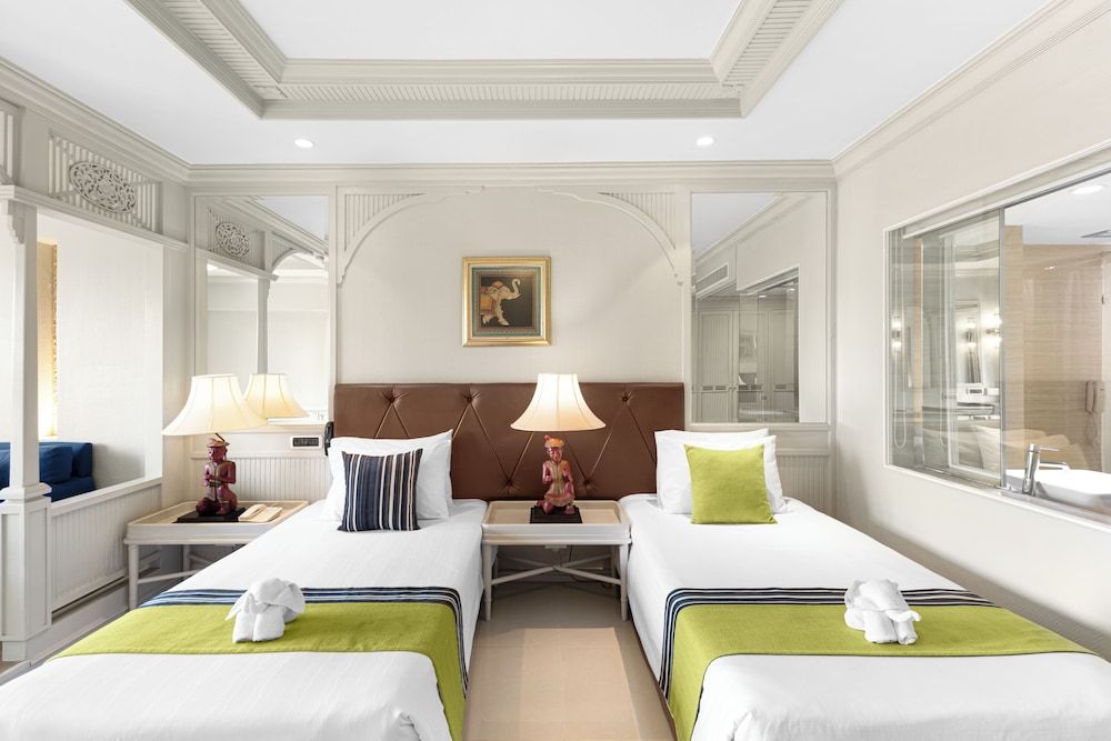 Royal Cliff Beach Hotel Pattaya Mini Suite Plus Sun Rise Twin Bed 2