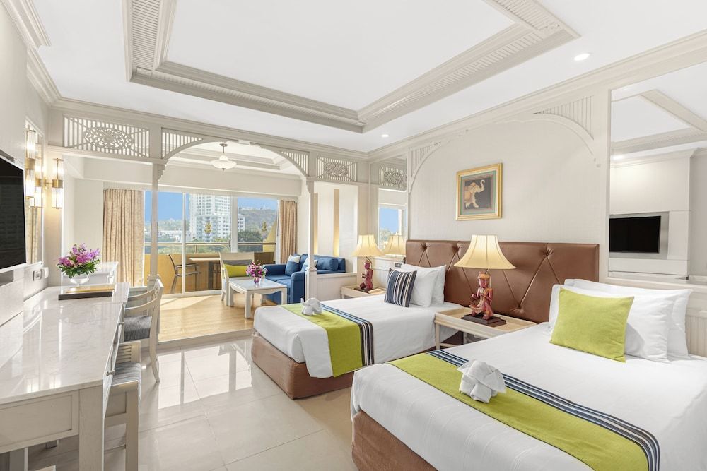 Royal Cliff Beach Hotel Pattaya Mini Suite Plus Sun Rise Twin Bed 3