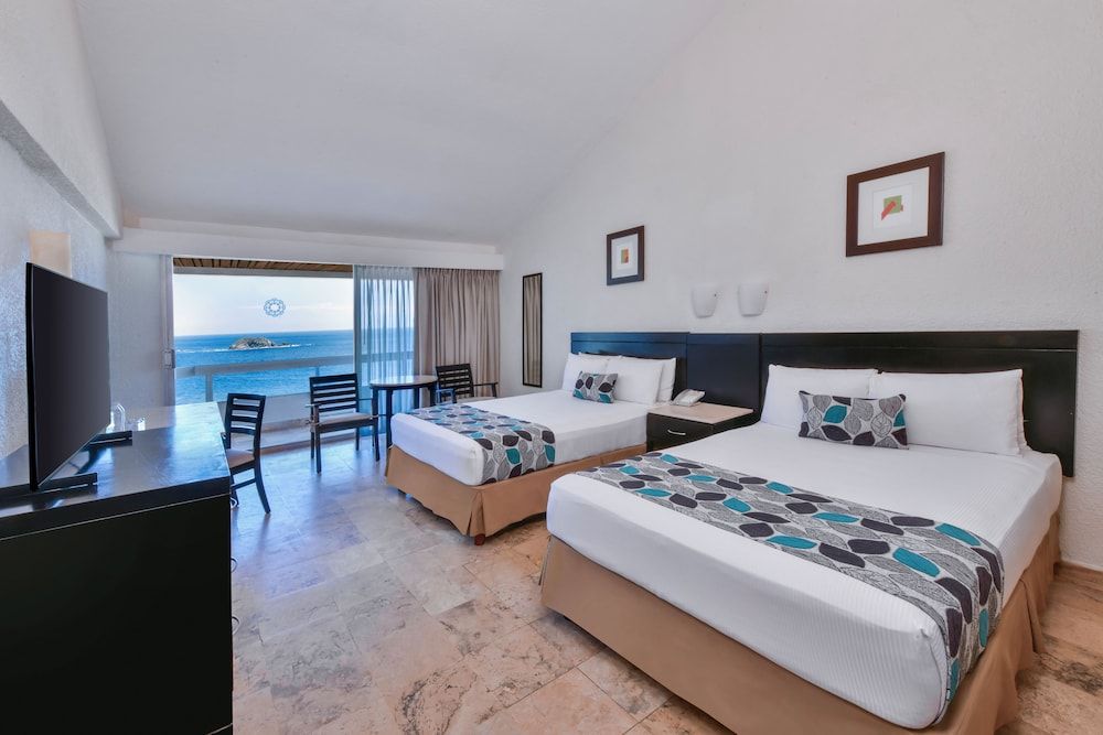 Krystal Ixtapa All Inclusive Standard Room, Sea View 4